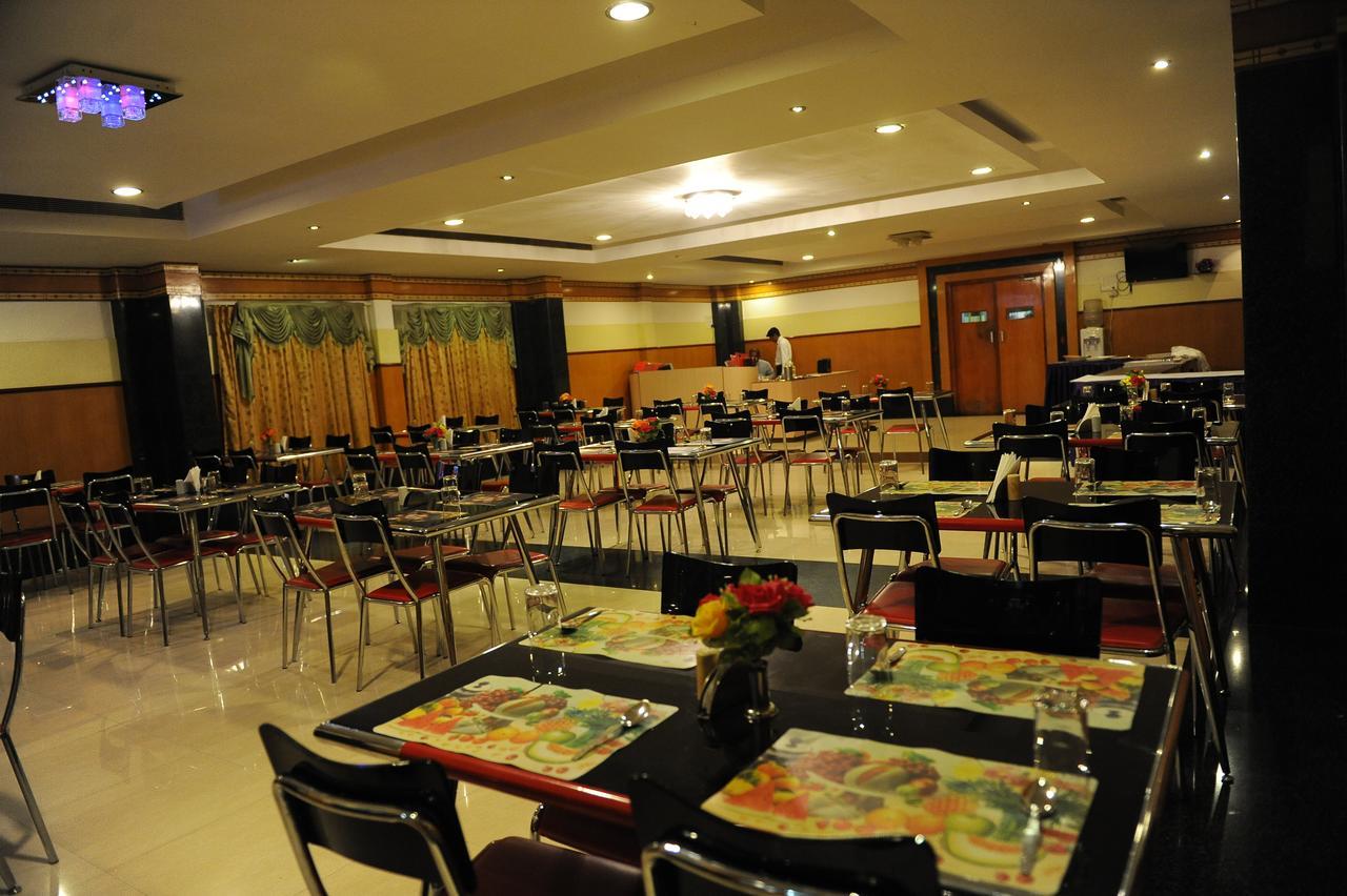 Mount Heera Hotel Chennai Exterior foto