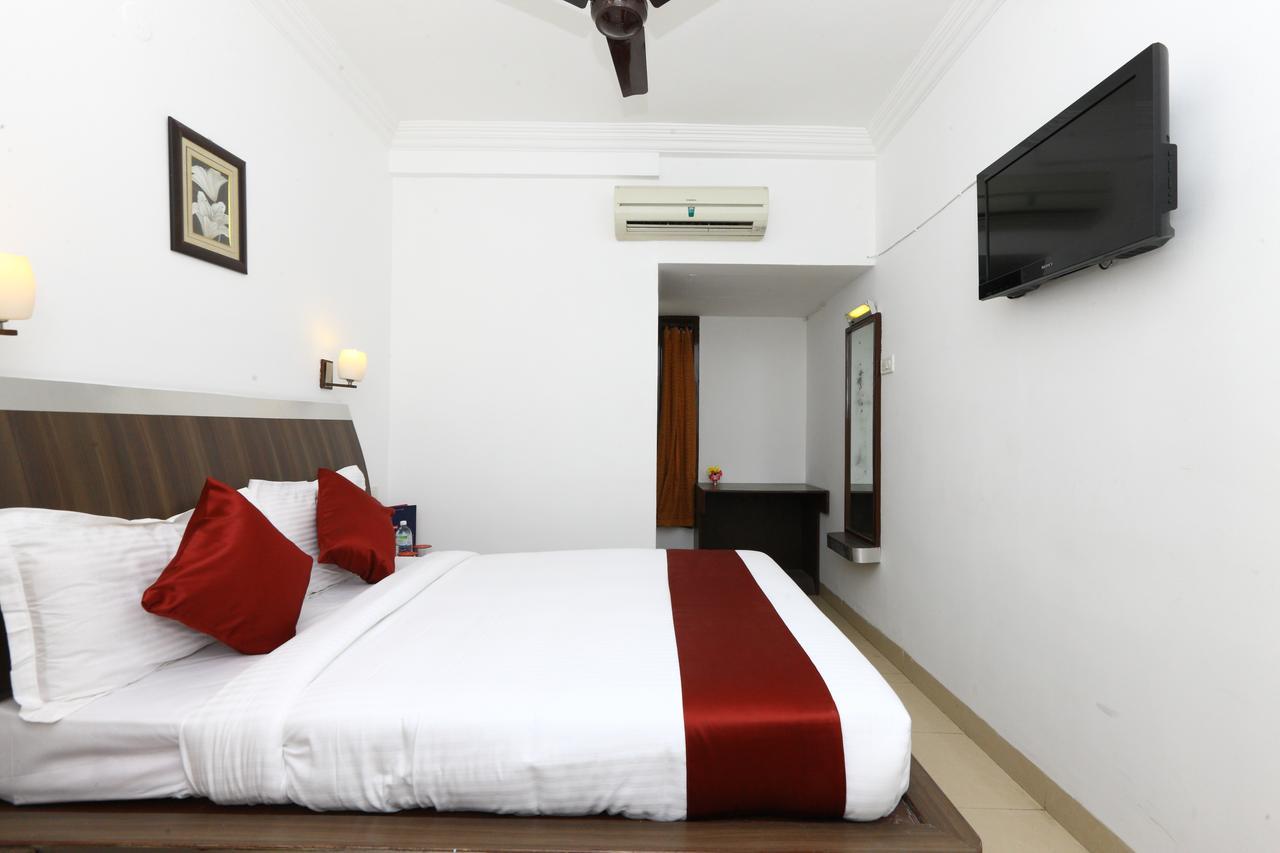 Mount Heera Hotel Chennai Exterior foto