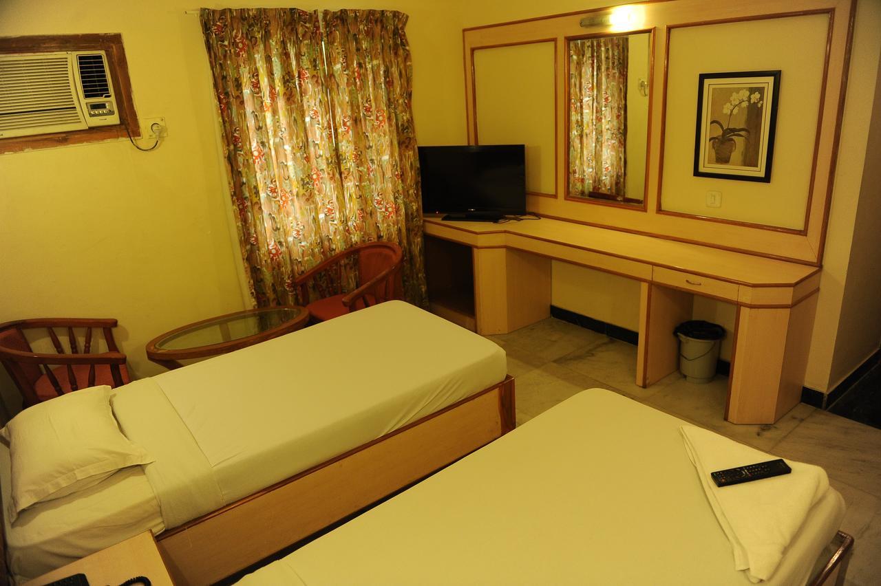 Mount Heera Hotel Chennai Exterior foto