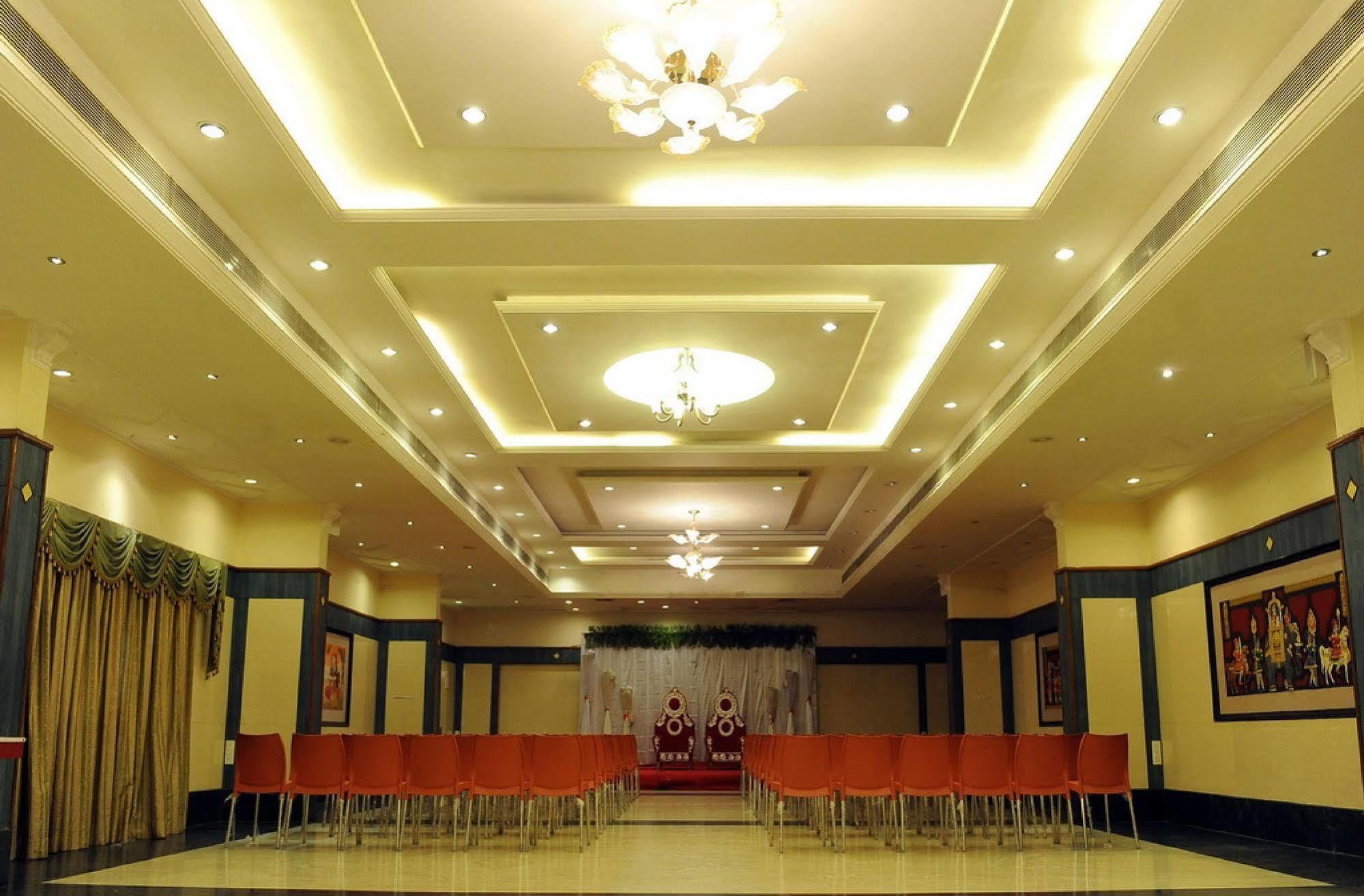 Mount Heera Hotel Chennai Exterior foto
